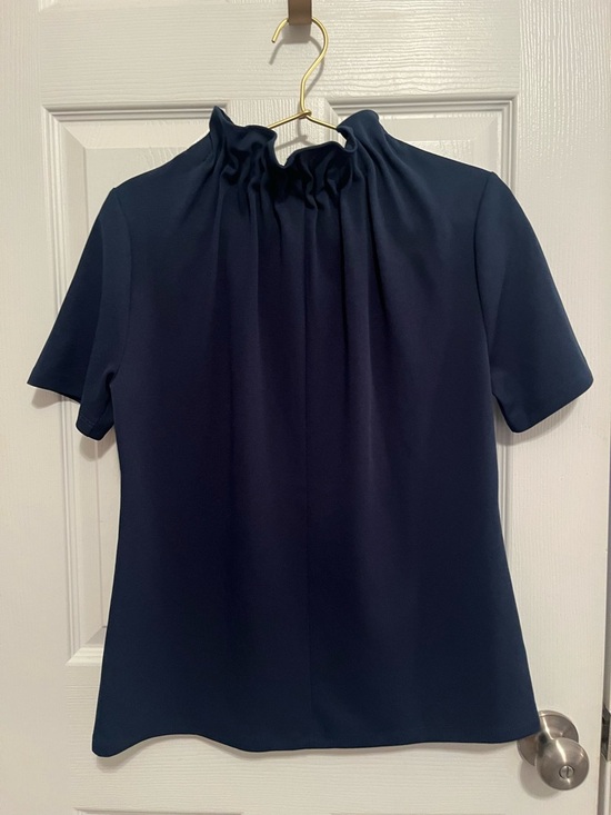 NWT Ann Taylor Navy Smocked Mock Neck Short Sleeve Blouse - Picture 3 of 4